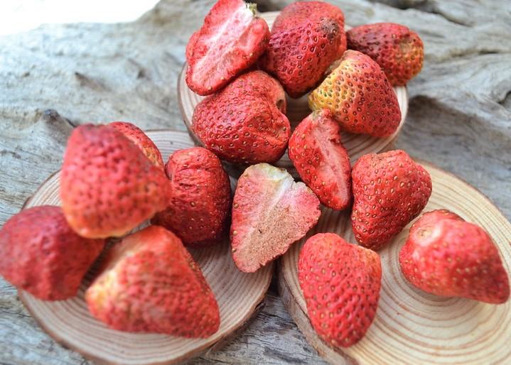 Trái cây sấy VitaFruit - Dâu tây sấy